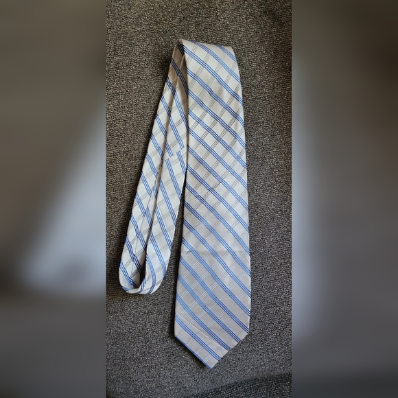 Vintage Bugatti Men's‎ 100% Silk Plaid Check Tie - Picture 1 of 4